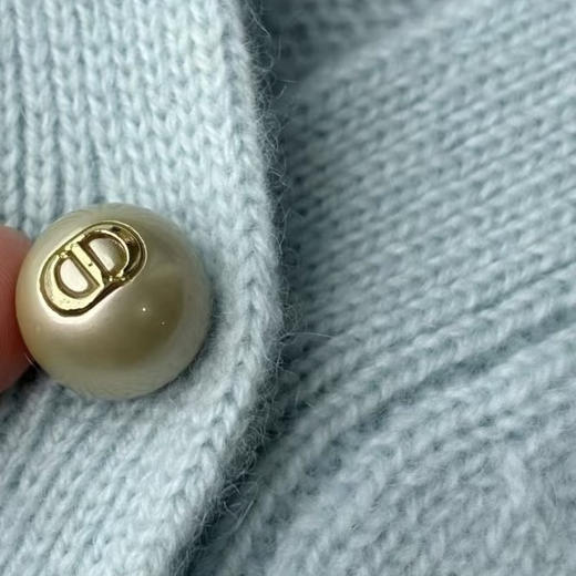 羊绒蜜蜂刺绣背心+开衫。 商品图5