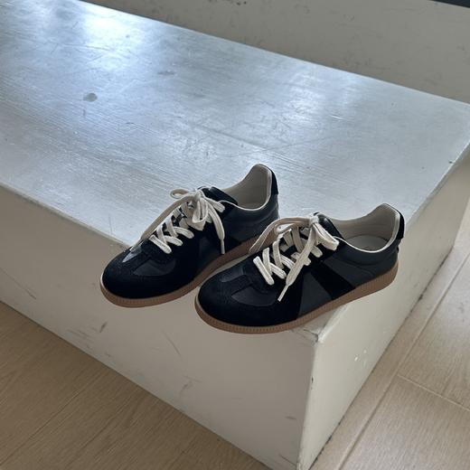 REREJOY 经典复古牛皮系带拼接德训鞋 商品图4