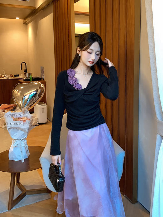 张心子【午后花园】法式立体花气质秋款长袖女新款显瘦百搭针织衫 U2508010 商品图3