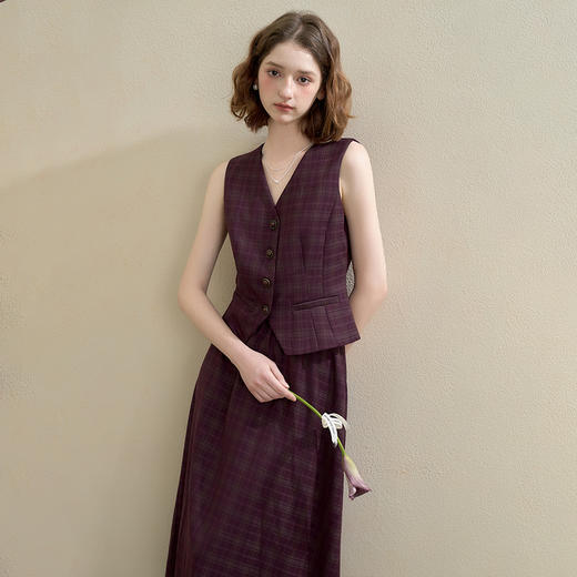 西遇复古高智感格纹通勤套装女秋季西装马甲搭半身裙两件套V2651169 商品图3