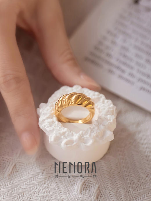 【任选3件599元】「焦糖可颂」牛角包戒指 S925银戒指时尚ins风手饰MEMORA诗普琳YRE00101（线上专供） 商品图5