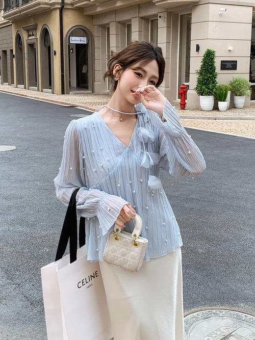 张心子【香香少女】立体钉珠V领挂脖长袖雪纺衫女秋新款百搭上衣 U2508025 商品图2