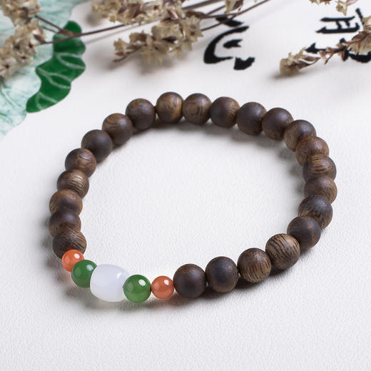 xy0512沉香+和田玉南红手串 商品图1