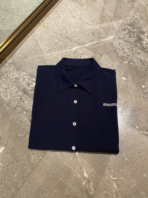 MIU棉质珠地透气网系扣POLO精致衬衫开衫 商品图12