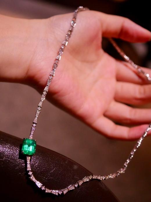 4.54ct刻面祖母绿项链 商品图5