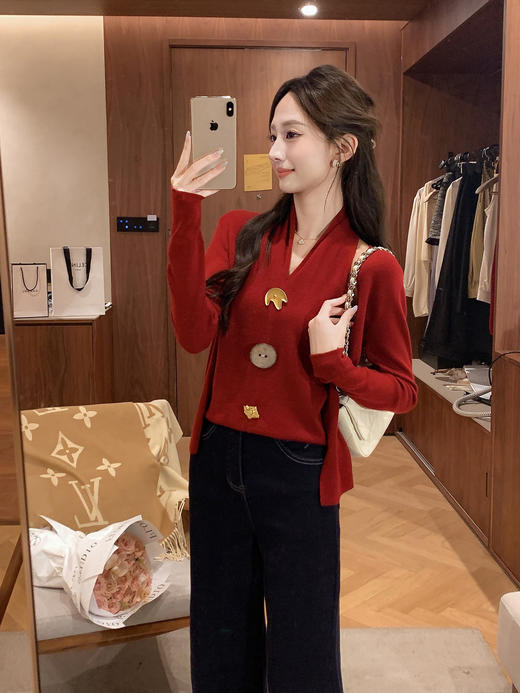 张心子【舒适软fufu】法式露肩挂脖领针织衫女秋季新款假两件设计 U2508007 商品图13