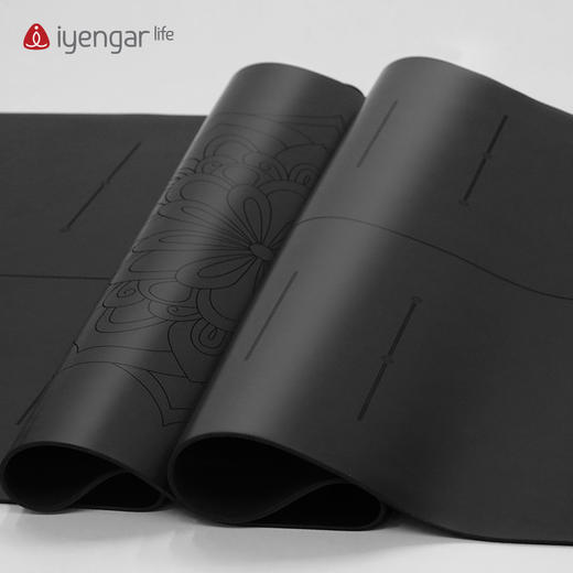 艾扬格 life A3101超大加宽天然橡胶瑜伽垫  矩阵条纹防滑工艺-超强抓地 稳固防滑 更大空间自由伸展 尺寸：2030*890mm 商品图9