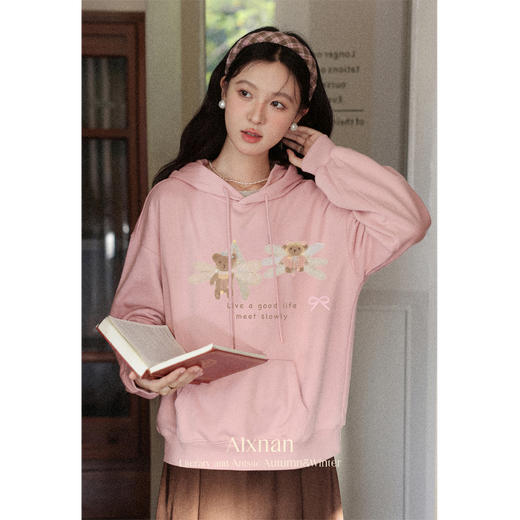 鹿向南「小熊日记」粉色卡通动漫长袖连帽卫衣秋季新款宽松上衣女 商品图2