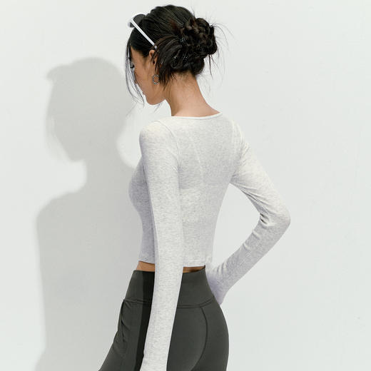 【限时秒】YOGACODE【火树银花系列】纯色短款长袖瑜伽服上衣紧身显瘦跑步健身时尚圆领外穿运动上衣女DWT125494 商品图1