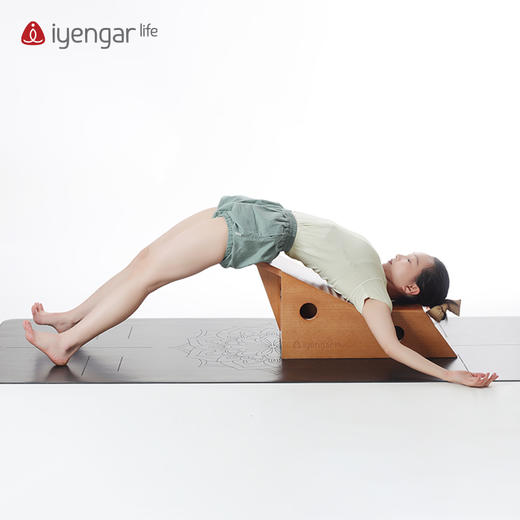 艾扬格 life A3101超大加宽天然橡胶瑜伽垫  矩阵条纹防滑工艺-超强抓地 稳固防滑 更大空间自由伸展 尺寸：2030*890mm 商品图7