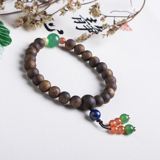 xy0515沉香+非洲翠碧玉南红手持手串 商品图1