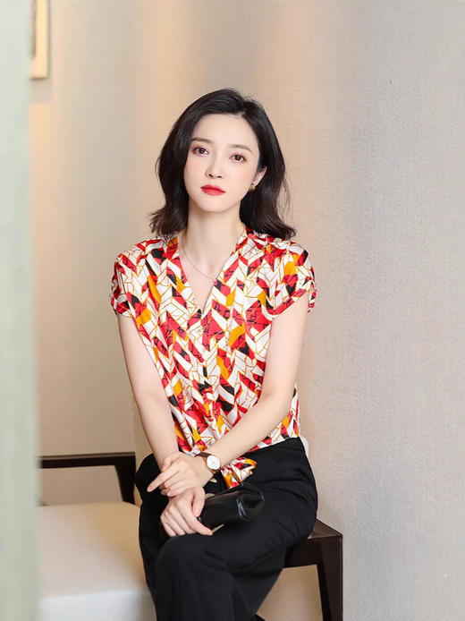 丁摩 真丝衬衫女士新款夏季V领短袖格纹别致设计感小众上衣5ZF-3358 商品图5