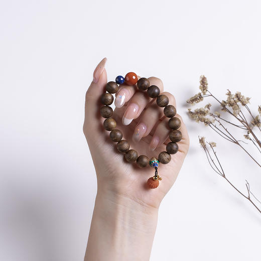 xy0519沉香+青金石南红灯笼珠手串 商品图8