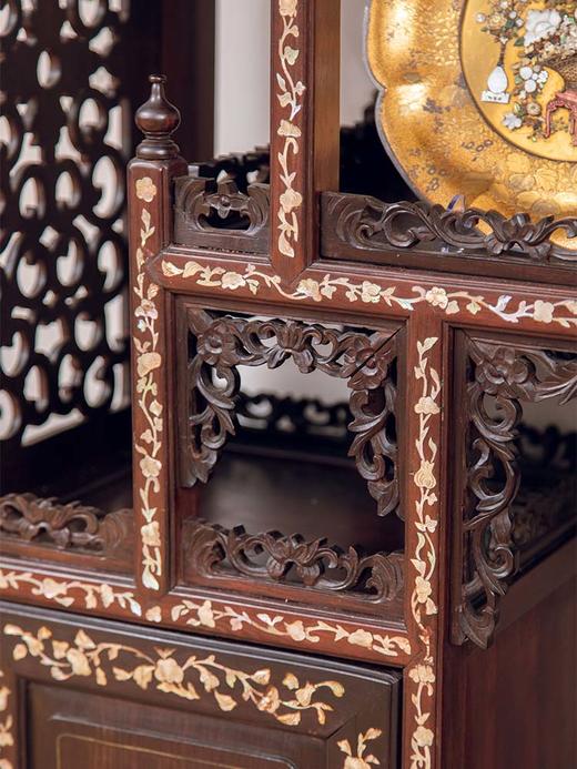 独角鹿西洋古董中国出品祥云卷叶纹镂雕装饰东方缠枝花卉主题螺钿镶嵌硬木多宝阁 商品图4