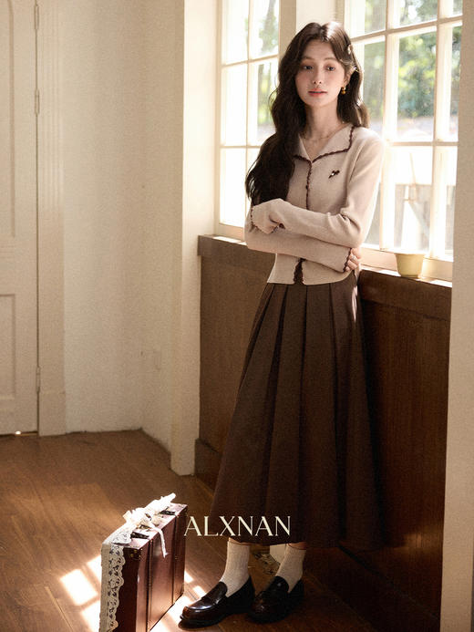 鹿向南「焙暖蕴柔」早秋燕麦色针织开衫小众短款长袖外穿上衣女 商品图4