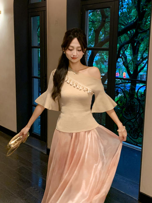 张心子【月光海滩】不规则斜领半袖针织衫女秋季新款气质显瘦上衣 U2508015 商品图5