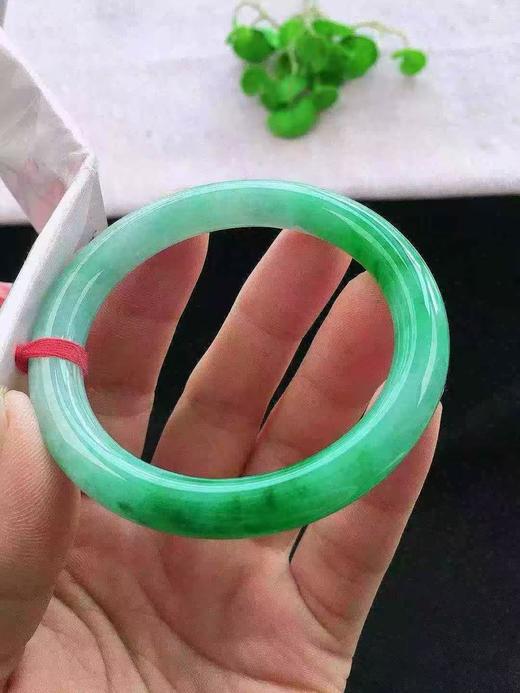 54圆条翡翠手镯 商品图2