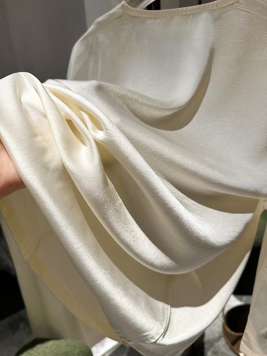 官网1080！高级感轻奢郁金香垂顺缎面睡衣睡裤套装 可外穿家居服月子服女 商品图5