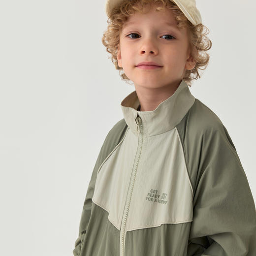 马克珍妮男童轻量耐磨山系拼色夹克2025年秋装新款551758 商品图2