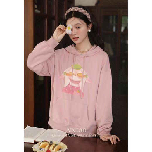鹿向南「小熊日记」粉色卡通动漫长袖连帽卫衣秋季新款宽松上衣女 商品图1
