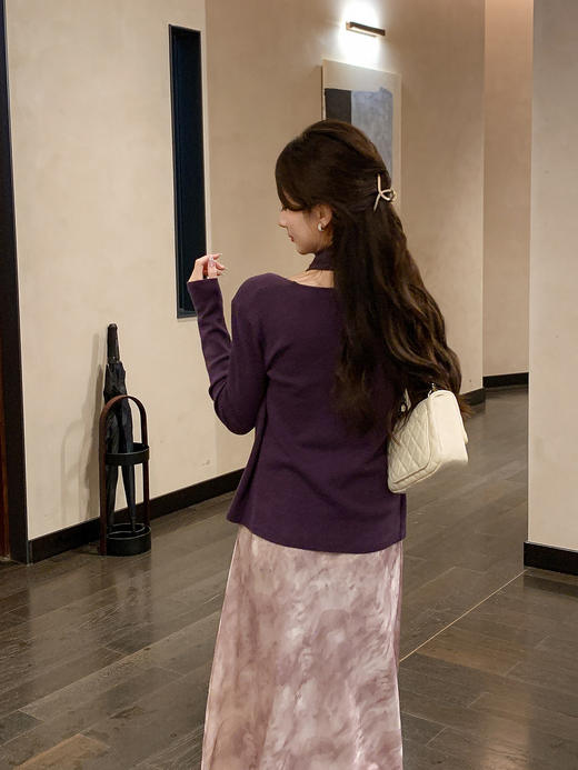 张心子【舒适软fufu】法式露肩挂脖领针织衫女秋季新款假两件设计 U2508007 商品图9