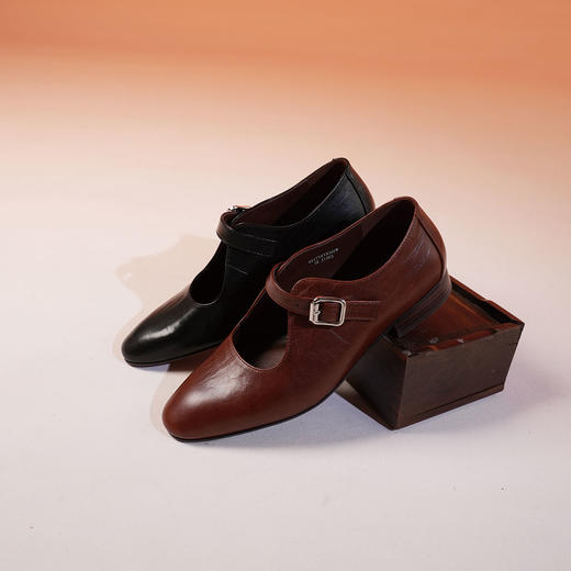 Westory2025年秋季低跟休闲复古玛丽珍通勤百搭老钱风浅口单鞋W25CE75771 商品图1