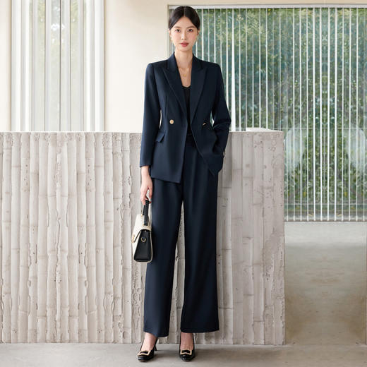 IWY/藏青色气质干练西装套装女正式场合接待销售职业装总裁正装WCP093 商品图0