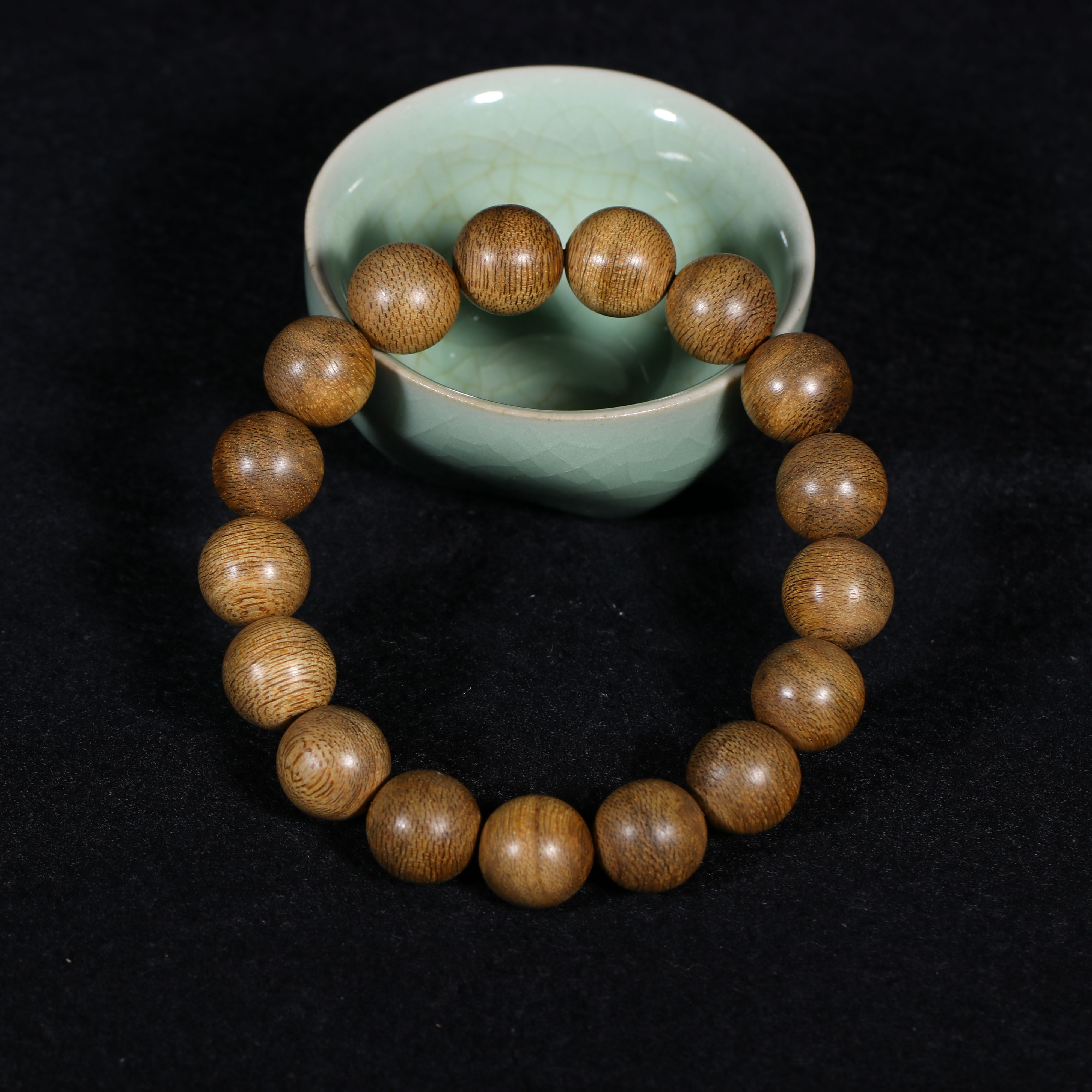 BC.GC5-8.11-2  柬埔寨手串,13.87mm ,15.40g