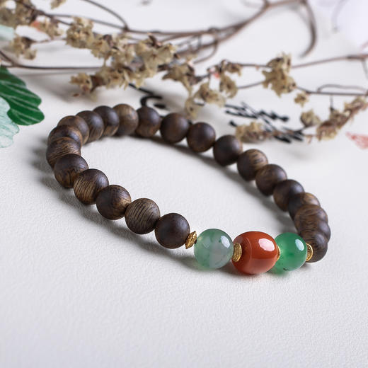 xy0511沉香+南红非洲翠手串 商品图1