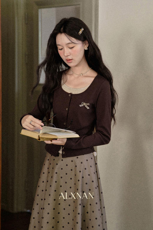 鹿向南「焦糖玛奇朵」假两件正肩长袖t恤女早秋修身短款咖色上衣 商品图5