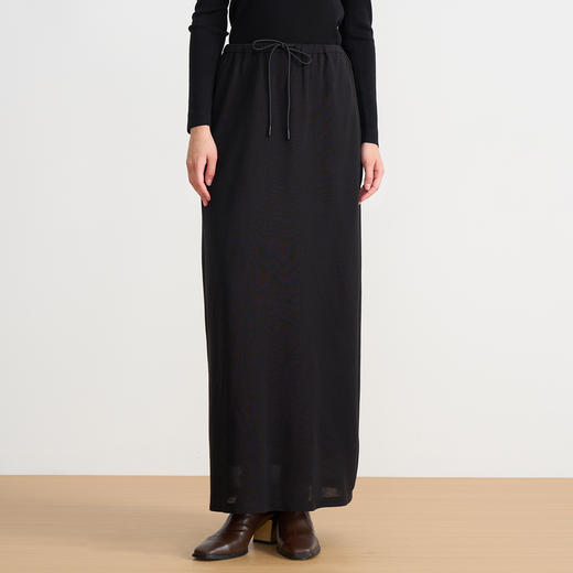 EITIE爱特爱莱赛尔柔软舒适高腰极简长款黑色2025秋季新款半裙C2506814 商品图1