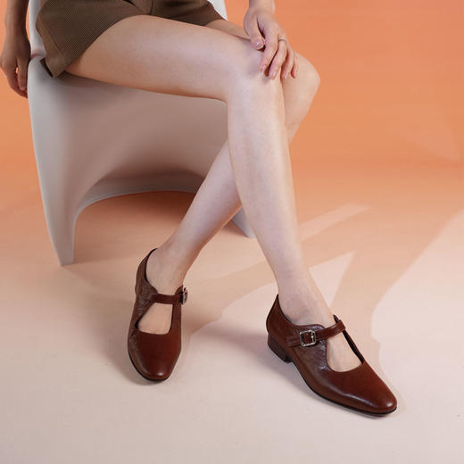 Westory2025年秋季低跟休闲复古玛丽珍通勤百搭老钱风浅口单鞋W25CE75771 商品图8