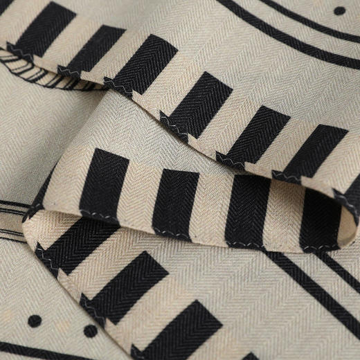 万事利“韵想”88厘米双面印花丝羊毛围巾 商品图2