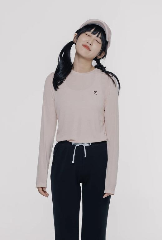 一店d 接下来𝐀𝐂𝐌𝐄𝐈𝐓𝐄𝐌爱棵米休闲长tee❗️户外山系新宠！！
蕞蕞舒服的天丝莱赛尔混纺面料 上身直接与肌肤融为一体 尤其搭配上合身裁剪后 更加自由无束缚 每一次动作都舒展畅快 商品图0