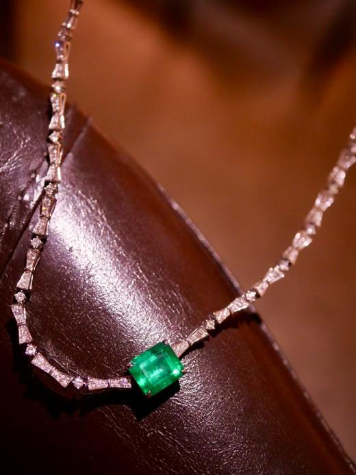 4.54ct刻面祖母绿项链 商品图2