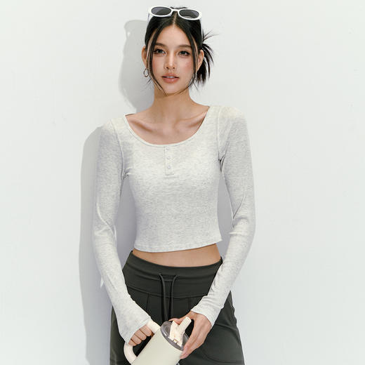 【限时秒】YOGACODE【火树银花系列】纯色短款长袖瑜伽服上衣紧身显瘦跑步健身时尚圆领外穿运动上衣女DWT125494 商品图3