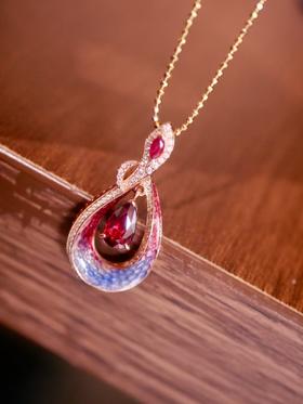 1.03ct刻面红宝石吊坠