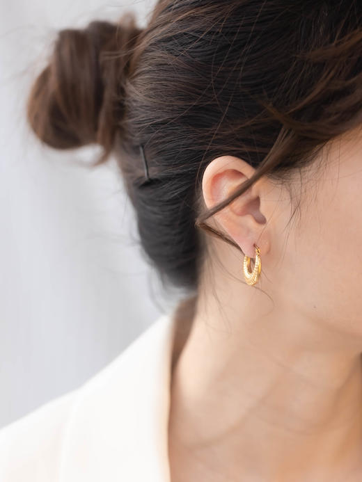 【任选3件599元】月牙弯耳饰 S925银耳环时尚ins风耳圈MEMORA诗普琳YEE01201（线上专供） 商品图3