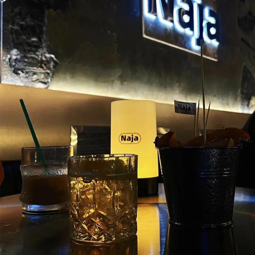 29.9元抢购中山街NaJa清吧原价98元精酿啤酒2人套餐！（精酿啤酒+小吃拼盘） 商品图2