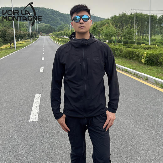 【终身保修】Voir La Montagne/见山D2情侣款连帽软壳上衣轻薄弹力防泼水外套 商品图2