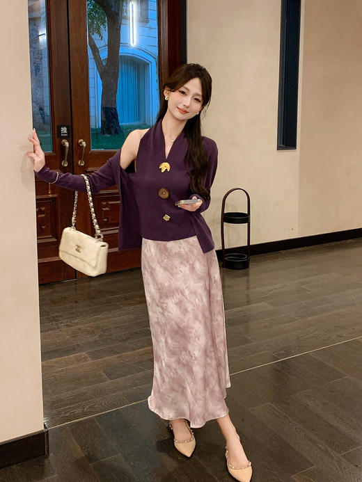 张心子【舒适软fufu】法式露肩挂脖领针织衫女秋季新款假两件设计 U2508007 商品图7