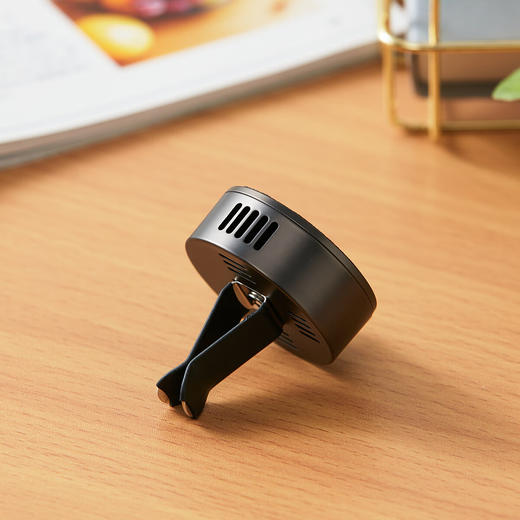  车载出风口香薰固体香水香氛摆件 乔治 商品图3