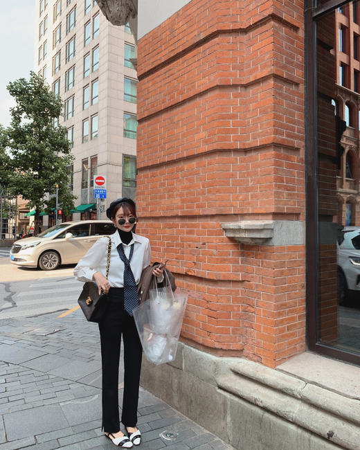 金蘑菇菇【 soho黑西裤yyds】韩系微喇开叉直筒休闲西裤女 商品图0