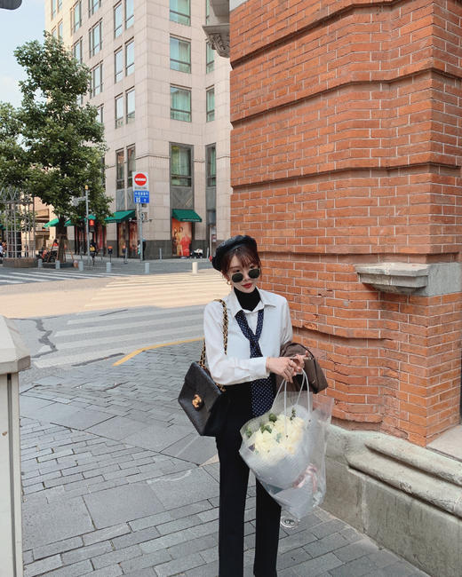 金蘑菇菇【 soho黑西裤yyds】韩系微喇开叉直筒休闲西裤女 商品图2