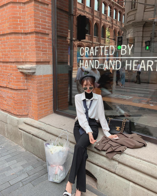 金蘑菇菇【 soho黑西裤yyds】韩系微喇开叉直筒休闲西裤女 商品图4