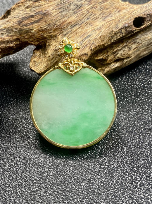 【FC0110】18K镶嵌翡翠冰飘绿圆牌吊坠  冰润细腻 色泽亮丽  圆圆满满 商品图3