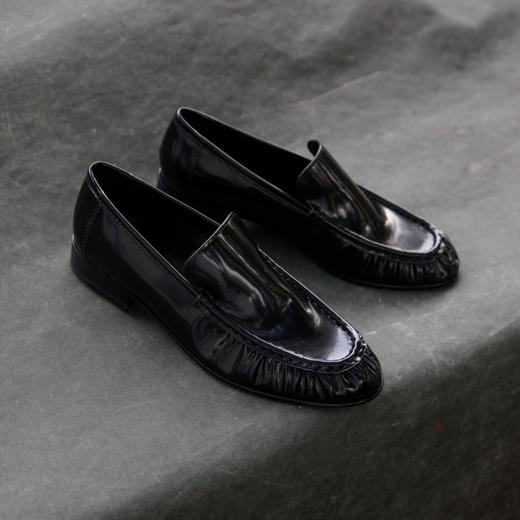 PRETTY RIVER开边珠褶皱乐福鞋 商品图3