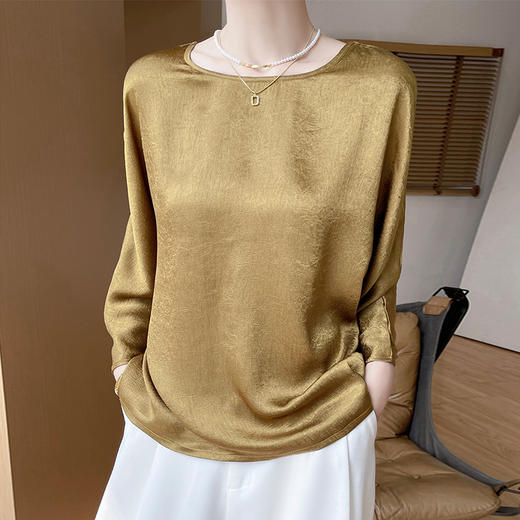 【两件立减39！】圆领垂感缎面衫｜穿上就是人间富贵花 商品图2