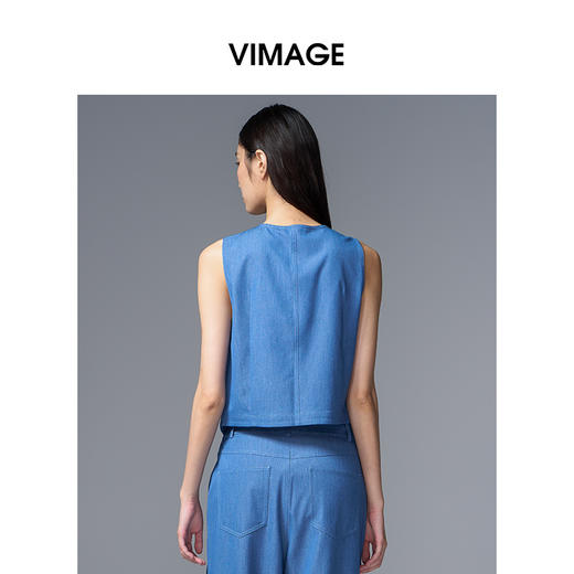 VIMAGE纬漫纪复古摩登显瘦V领休闲牛仔蓝无袖马甲2025夏季新款外套V2303925 商品图4