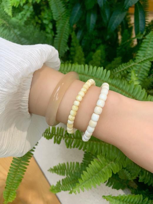 高品质！波罗的海 金瓷白见简约款蜜蜡手串（现货） 商品图4